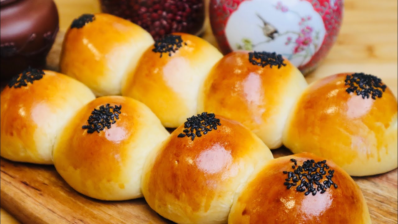 MONGGO BREAD Easy red bean bread recipe