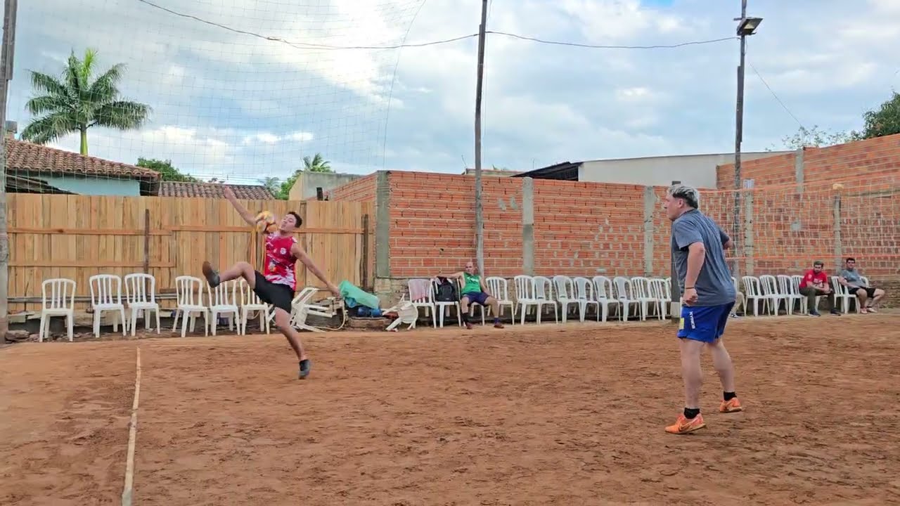 PAJARILLO Y CACHETE VS ARIELITO Y POLACO - PIKIPY 2 TOQUES