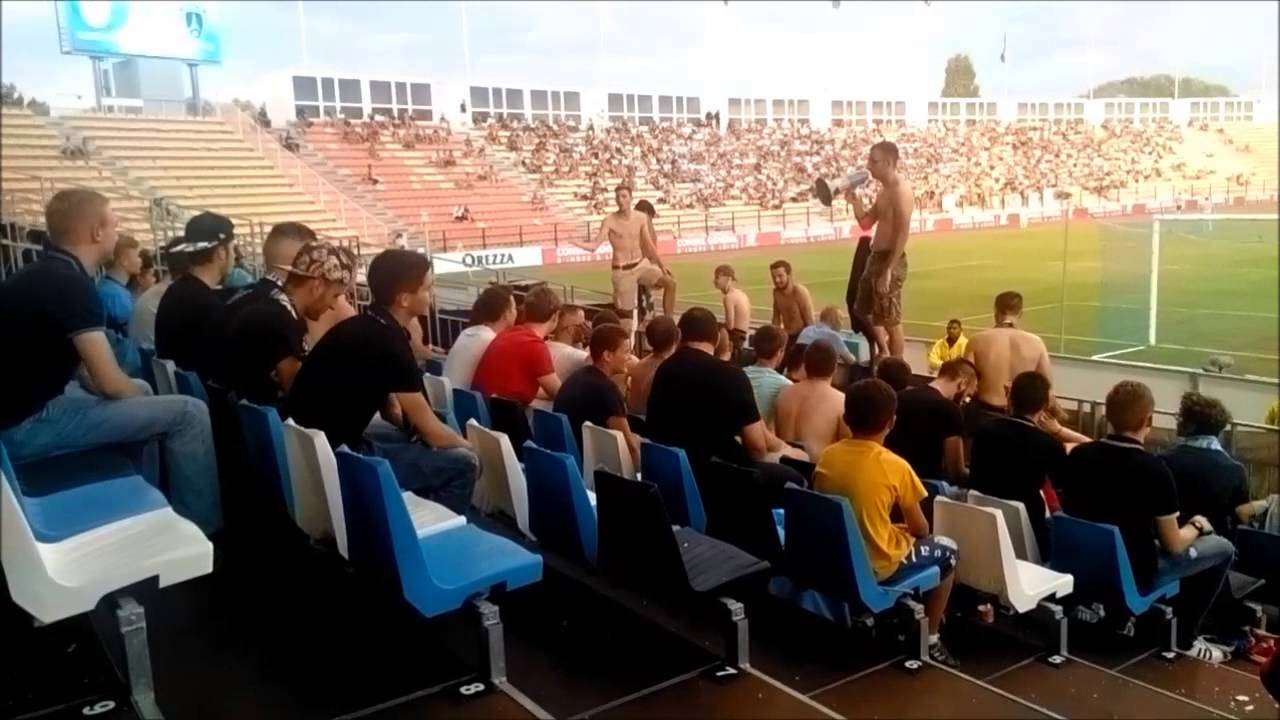 Tours FC - Paris FC Turons 1951 Tribune Nord Bloc C août 2015