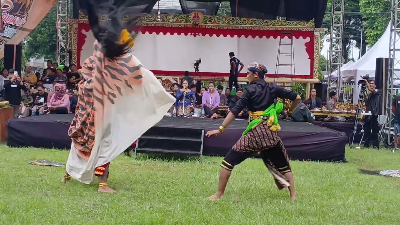 Ebeg Garap Fragmen Tari . BERUK BUDOYO  #fragment #ebegbanyumasan #berukbudoyo #jaranan #janturan 