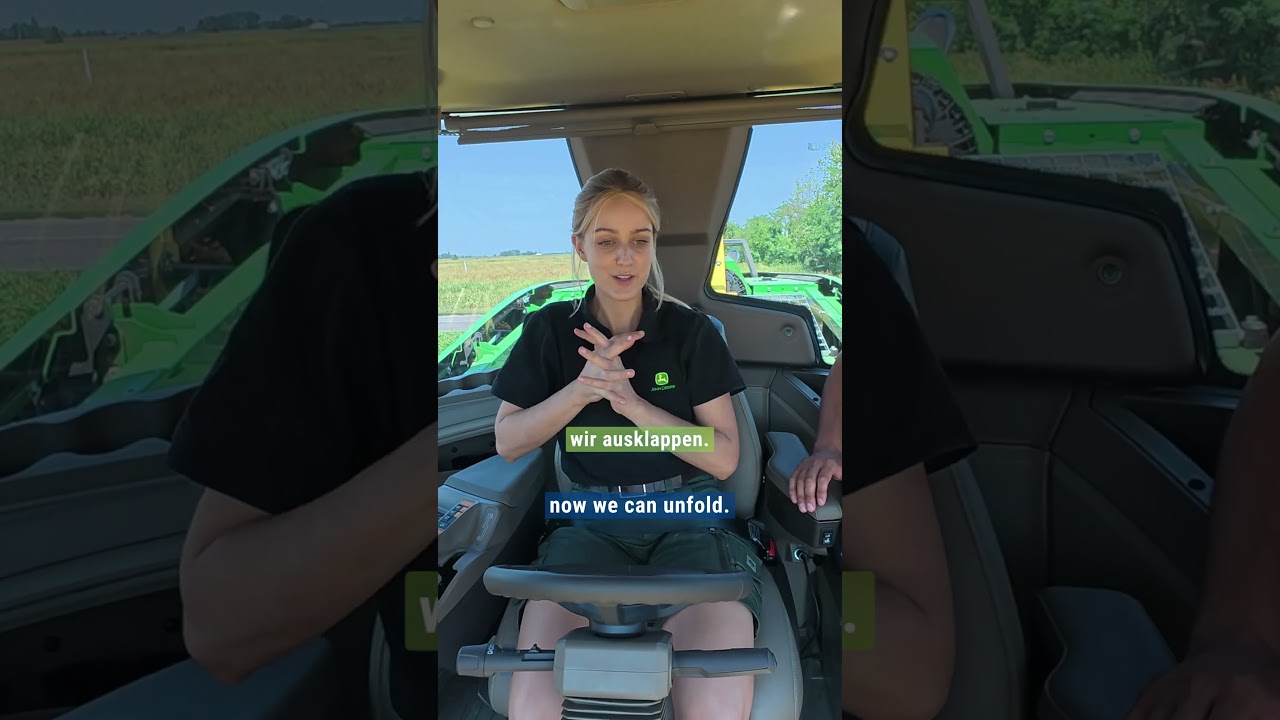 Marie Hoffmann trifft Alexander Ewen (John Deere) und testet die neue H&auml;cksler-Generation F8 | F9
