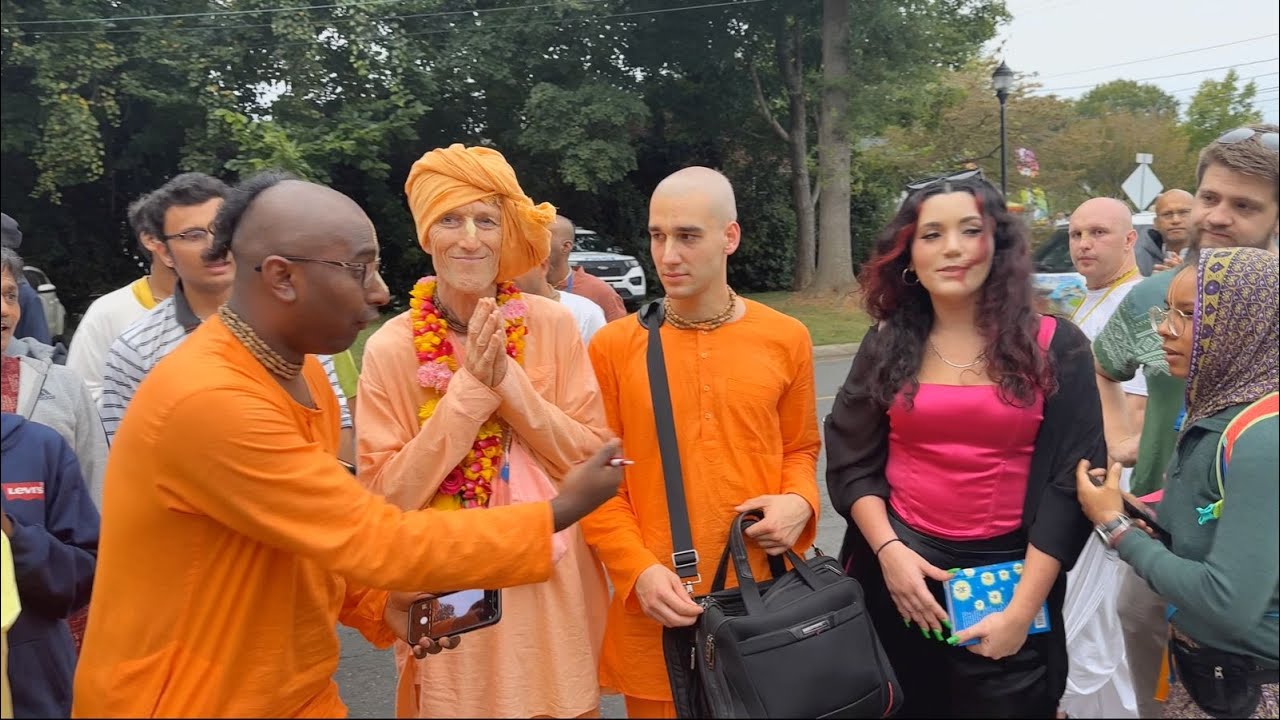 Harinama and Book Distribution In Charlotte With Sripada Bhakti Vikasa Swami | Texas, USA