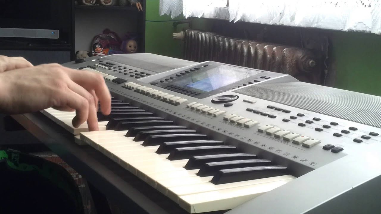 Wirują światła yamaha psr s700