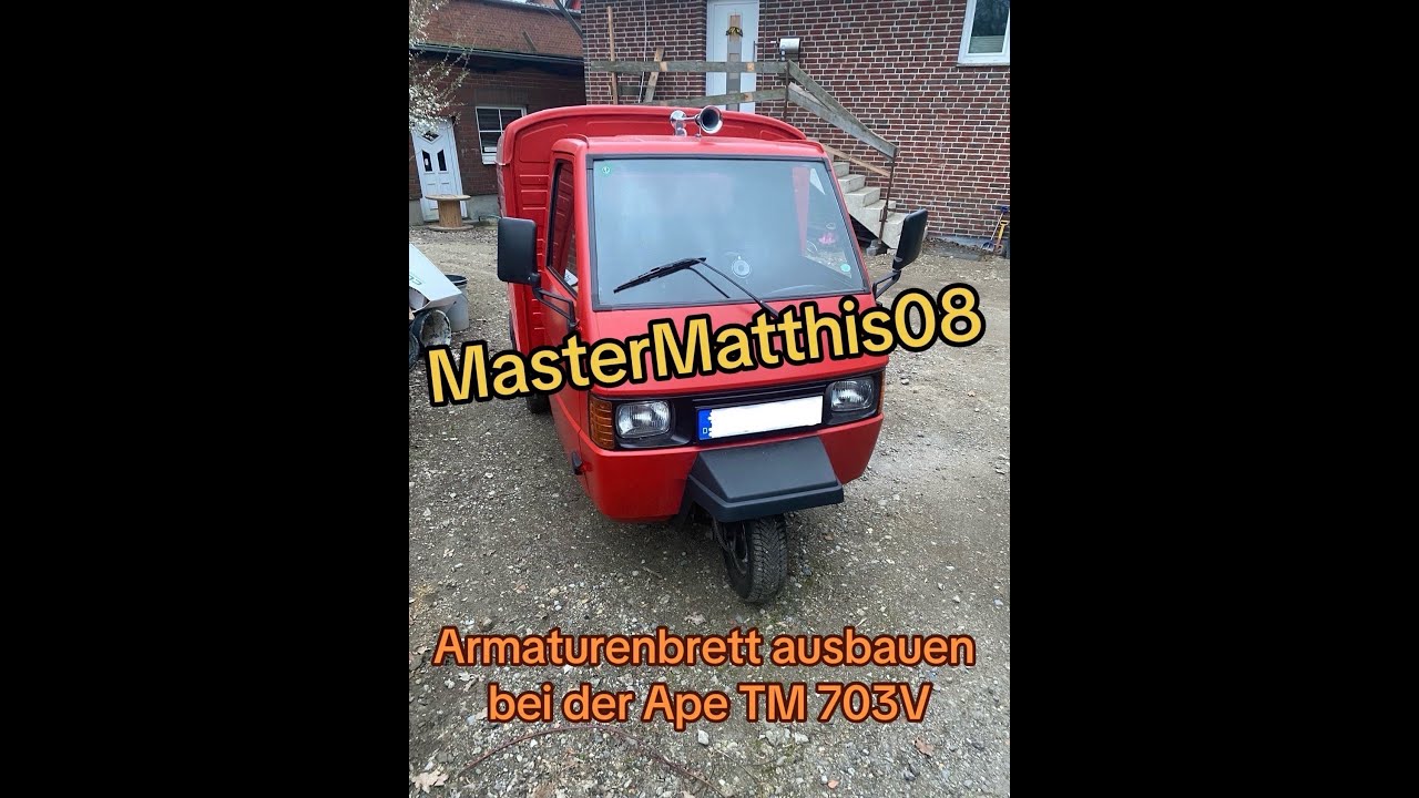 Armaturenbrett ausbauen bei der Ape TM 703V