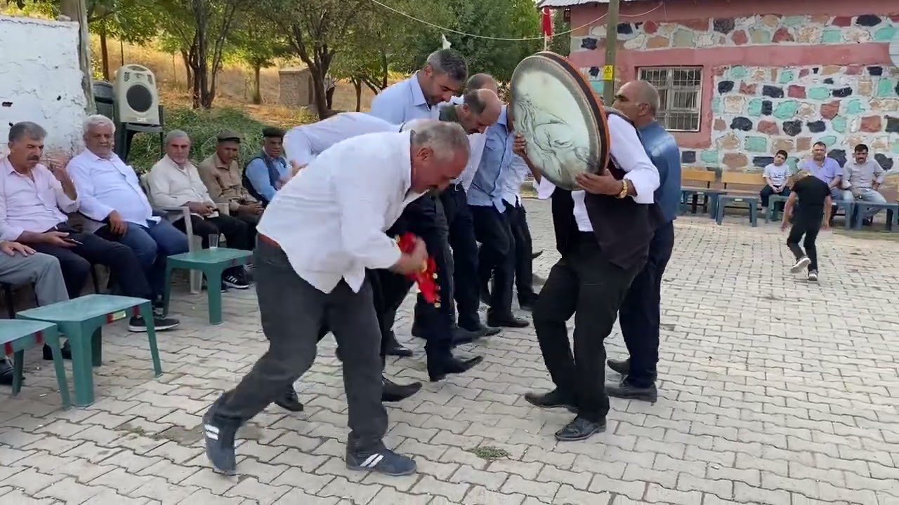Siirt D&uuml;ğ&uuml;nleri Xırpani Def(Erbane)Akyama&ccedil;(Elenzok)