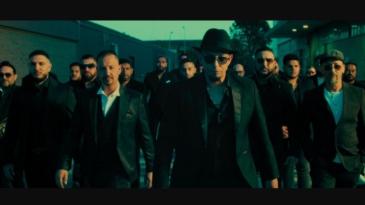 LOS YAKIS, OMAR MONTES – MAMITA MOLONA REMIX (Videoclip Oficial)   @omarmontes