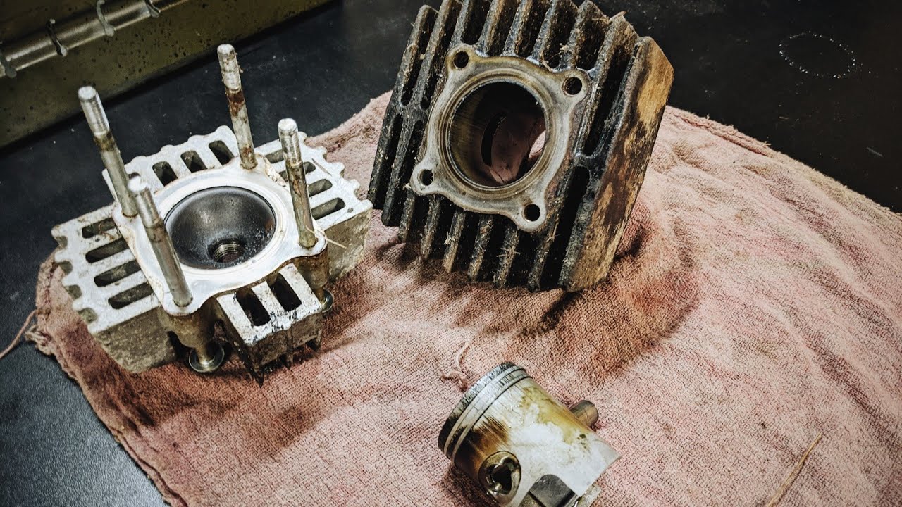 Paul's Speed Shop S1E5: Honda Express NC50 Top End Tear Down