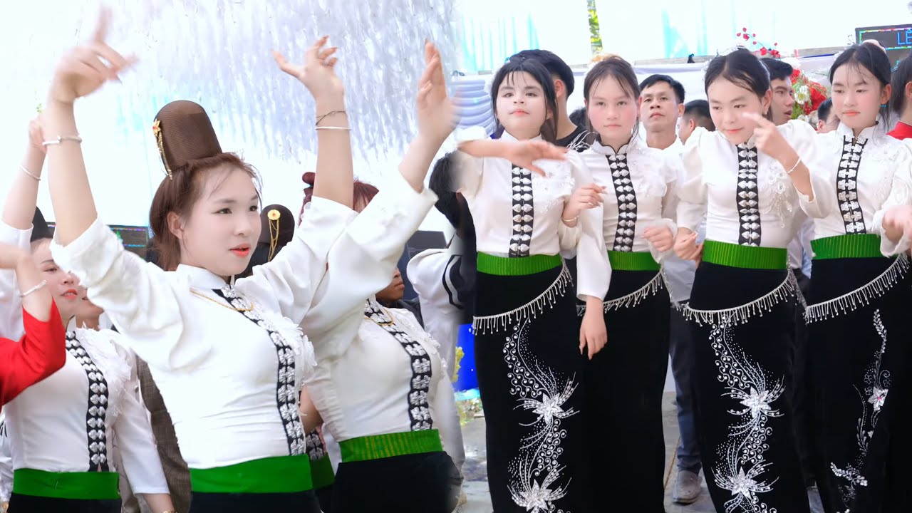 NHẢY NHIỆT TÌNH MỪNG TÂN GIA ĐẠI CÁT GIA CHỦ 