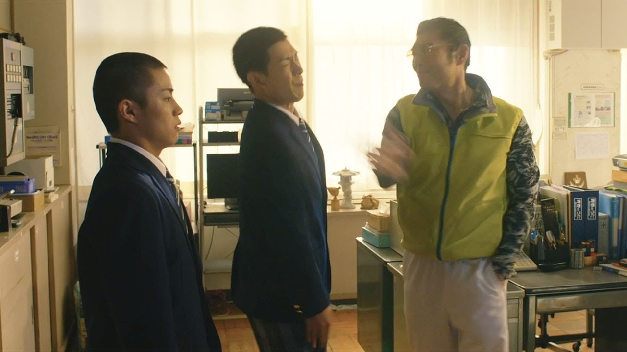 黒羽麻璃央、髙嶋政宏から強烈ビンタ！　映画「野球部に花束を」“鬼監督”からの愛のムチ　本編映像が解禁