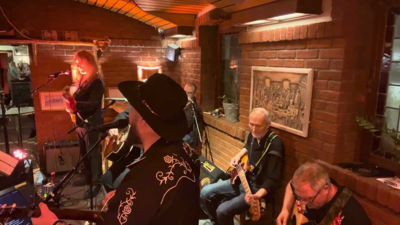 ELV90 - Tribute til Elvis - Ølhallen 11. Januar 2025 - første sett