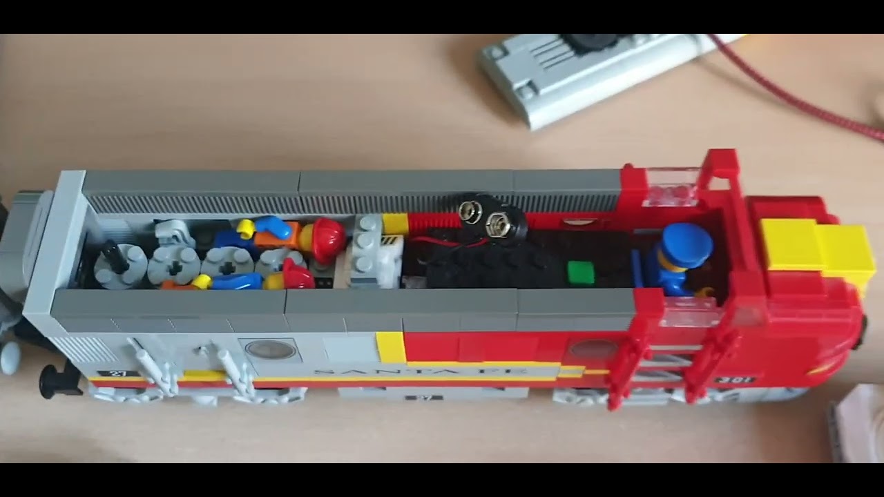 lego Santa Fe 3D printed Powered Up Hub 9v battery conversion