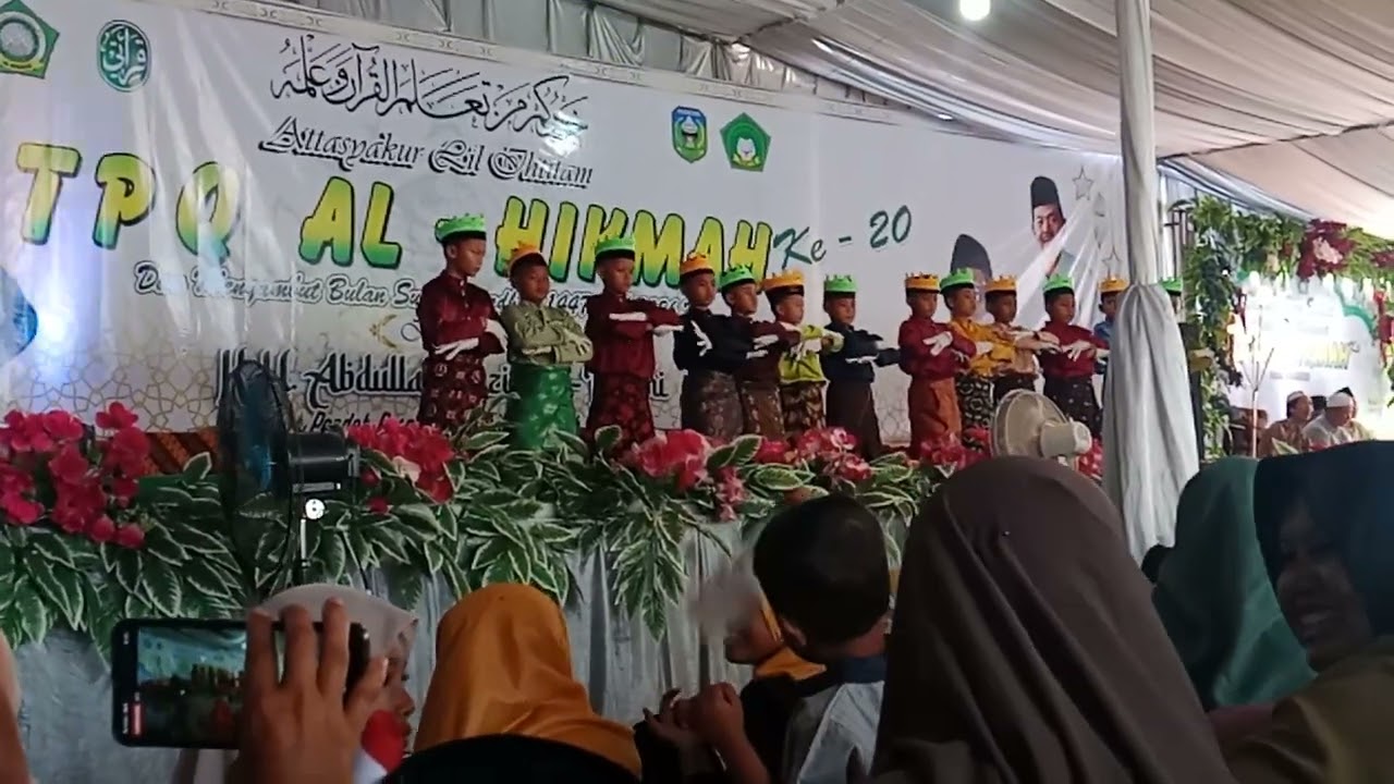 Memeriahkan tasyakuran Al khataman ke 20