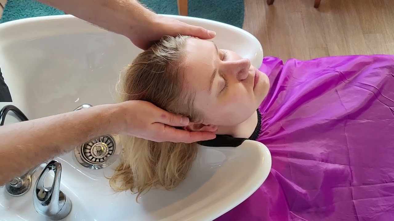 Hairwash girl