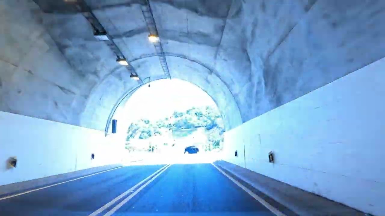 Driving in Madeira - Levada do Caldeirão Verde - Funchal