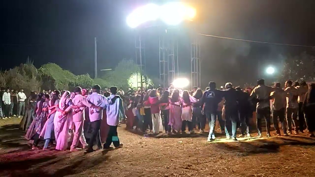 Kohinoor star  SADADAPANI  gaav mai old mix  timli baja di ....