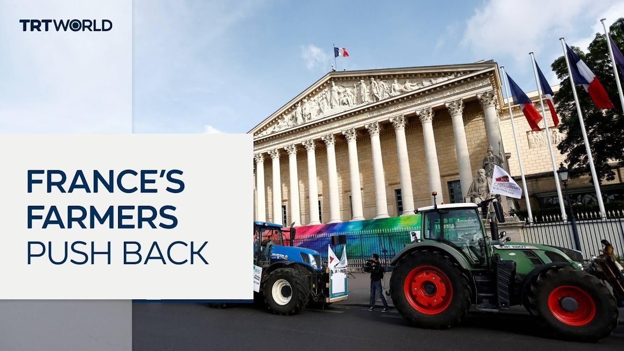 Farmers in France block motorways over agricultural reforms