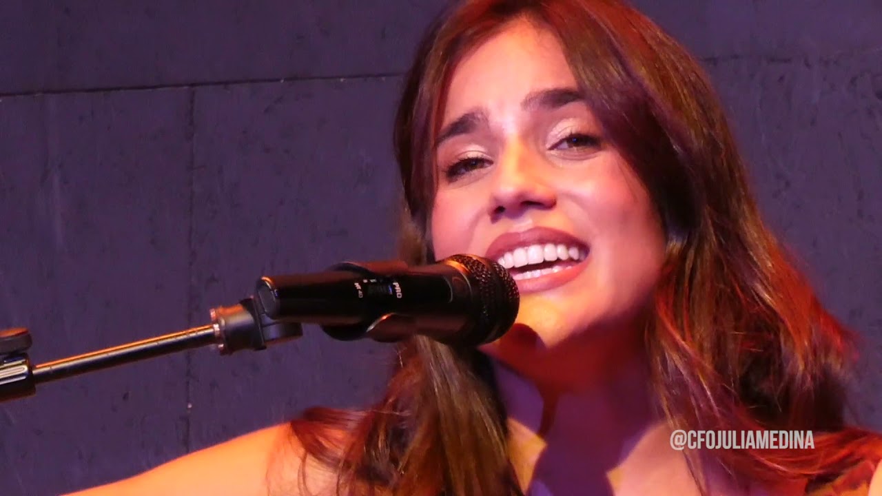 Julia Medina - A Mordiscos / Momart Theatre, Cádiz (07/10/21)