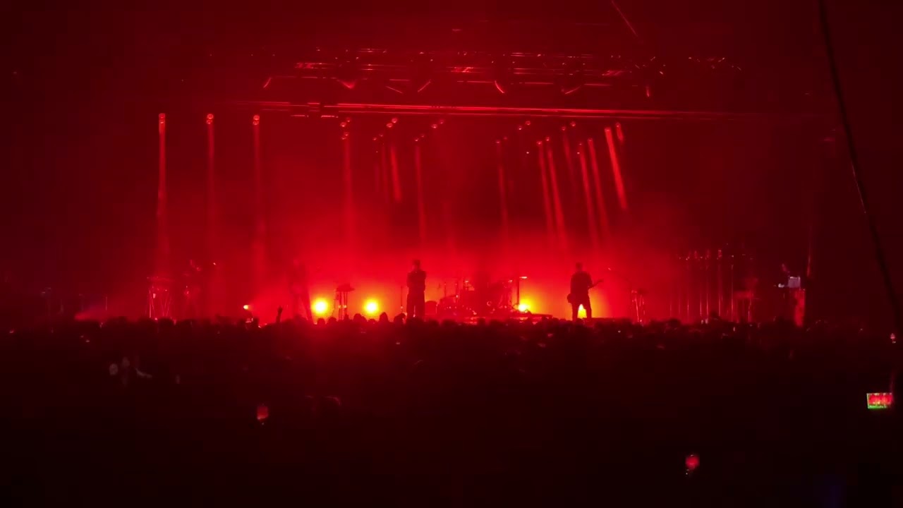 NOTHING BUT THIEVES - WELCOME TO THE DCC / IS EVERYBODY GOING CRAZY @ Hordern Pavilion Syd 30.04.24