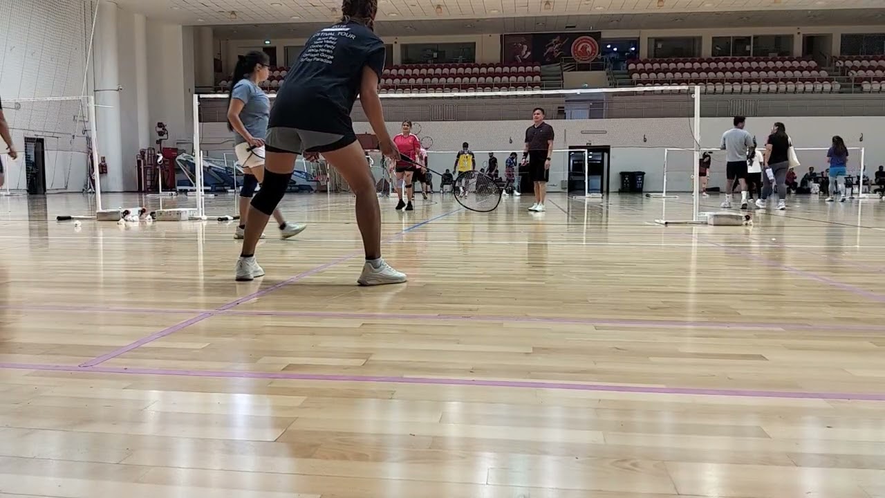 Rising Shuttlers Club - Friday queing 