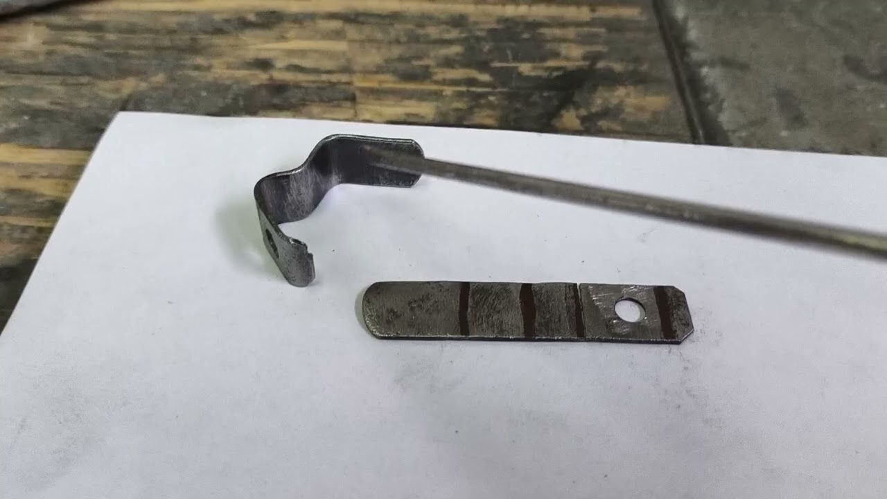 Москвич 400. Пружина колпака колеса.