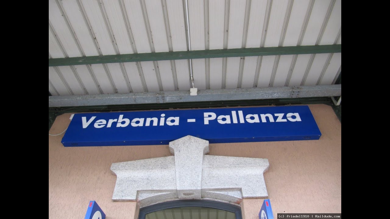 Annunci alla stazione di Verbania Pallanza