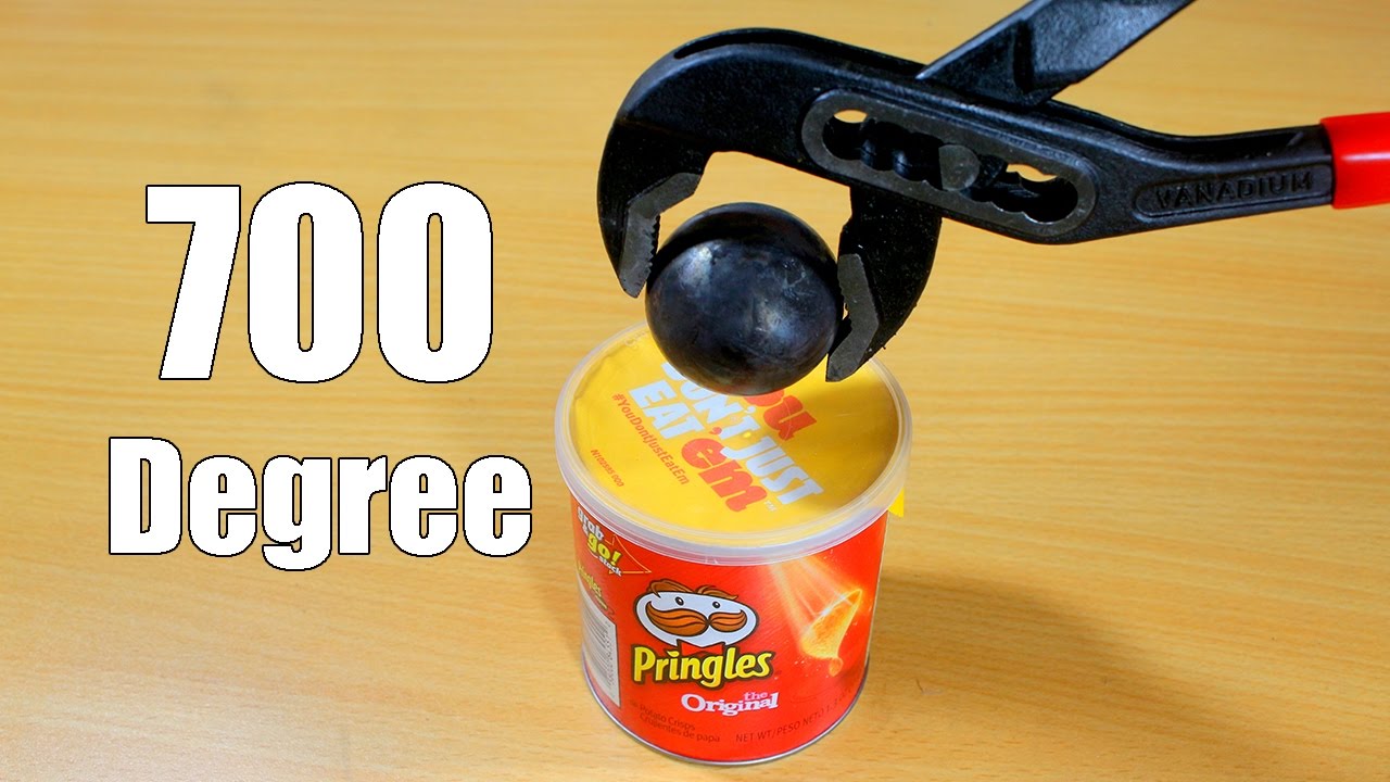 Experiment Glowing 700 degree metal ball vs Pringles