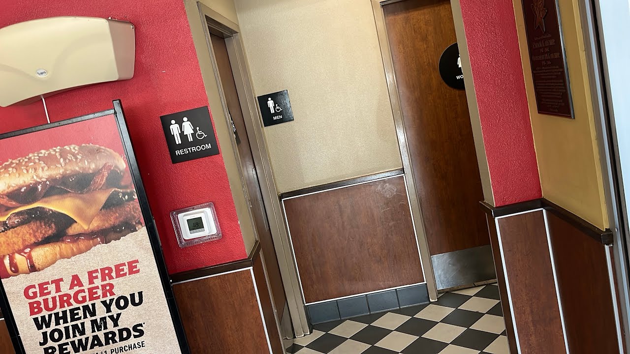 Carl&rsquo;s Jr Men&rsquo;s Restroom Full Shoot!