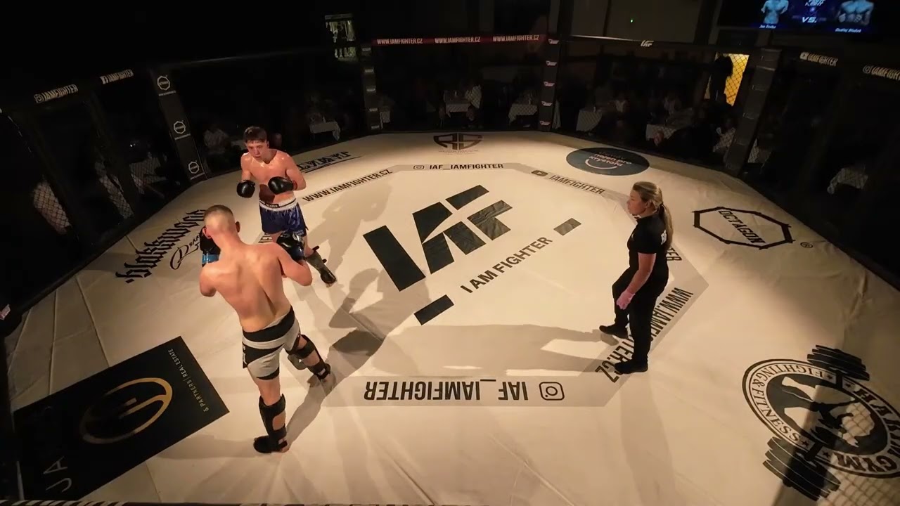 Jan Štolba (modrý) vs. Ondřej Blažek (červený)