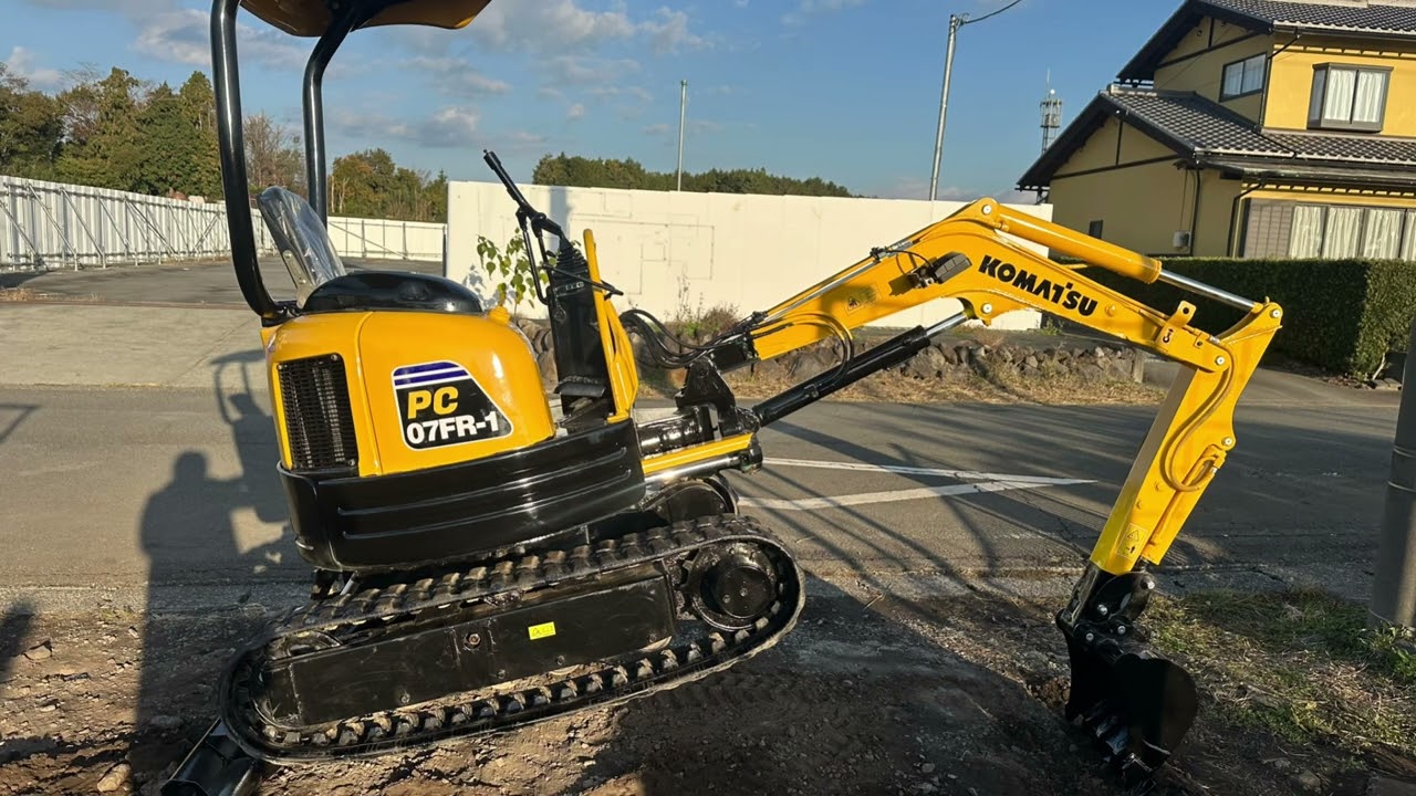 Мини-экскаватор Komatsu PC07FR-1 с новыми резиновыми гусеницами? Новое сиденье и освещение. Дизел...