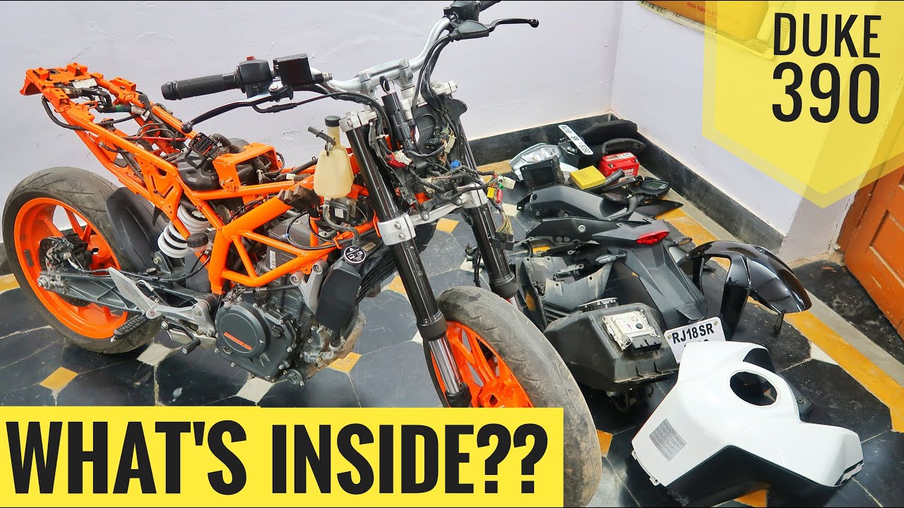 KTM Duke 390 : Removing Body Panels