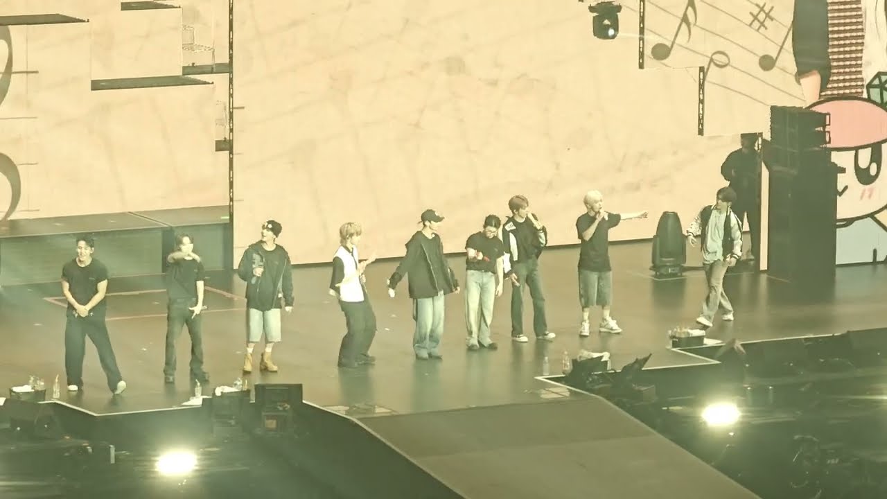 SEVENTEEN (세븐틴) - 'bout you - Chicago 20241022