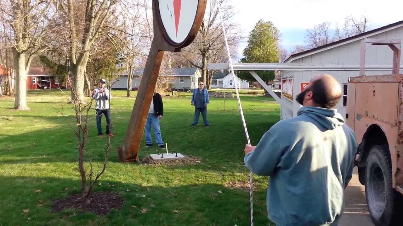 Texaco Banjo Sign