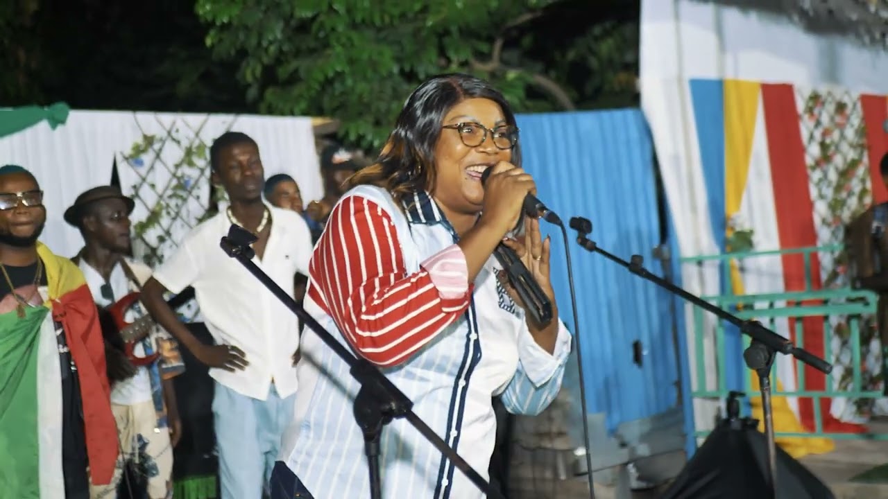 36 15 DICTATEUR EN CONCERT LIVE POUR LA LUTTE CONTRE L'INDELINQUANCE JUVENILE DANS LE MILIEU SOCIAL.