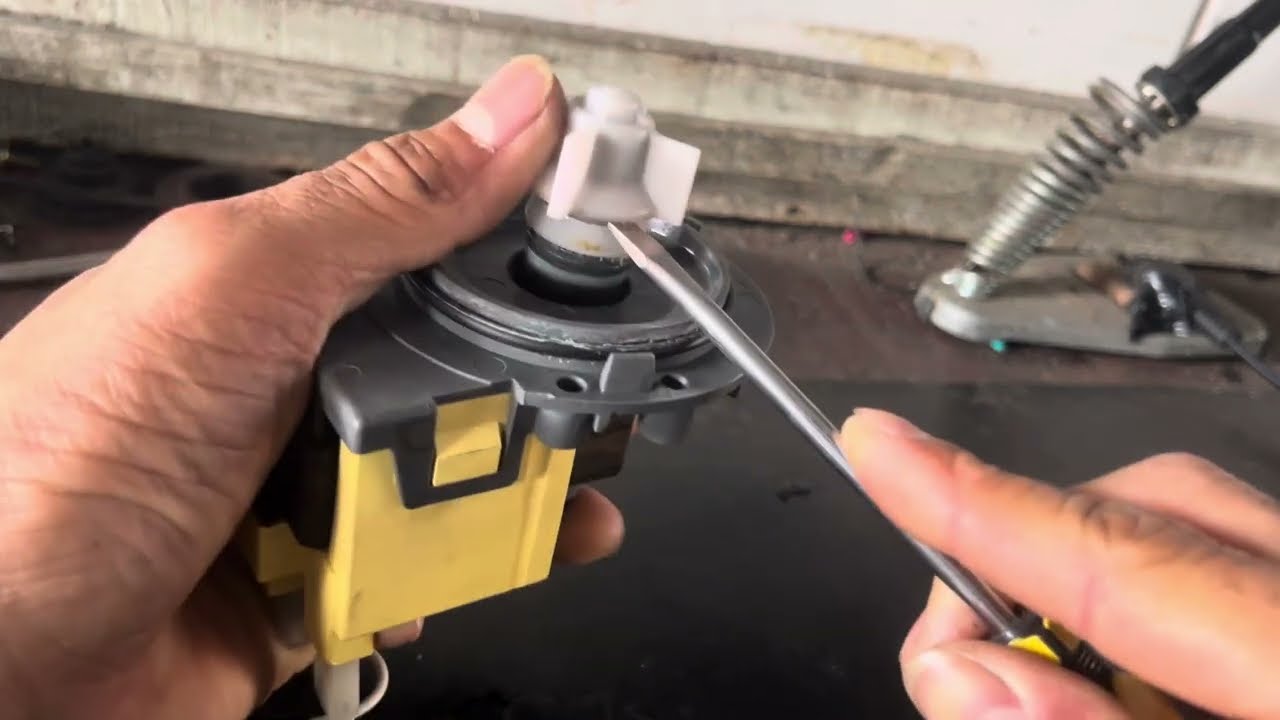 Como testar a bomba de dreno da máquina de lavar roupa