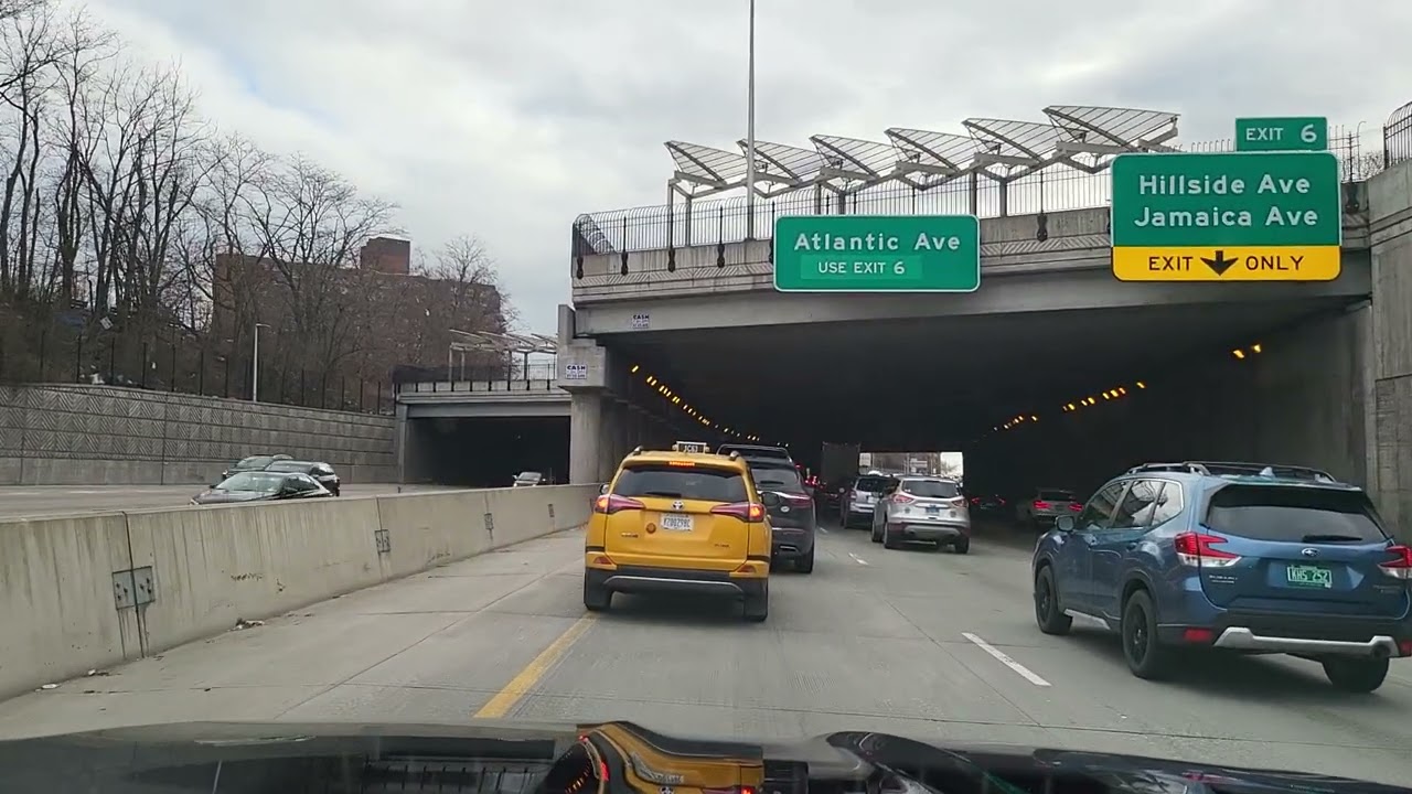 Heading to JFK in New York. (From the Whitestone Bridge in New York to the  arrival at JFK