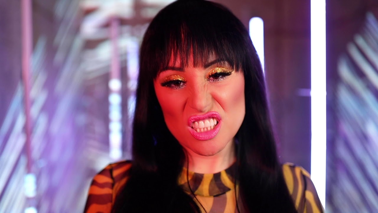 Charlotte Devaney feat Aliki - Boogie
