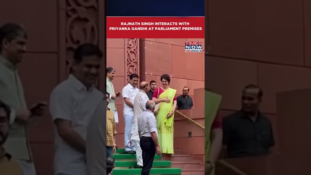 Def Minister Rajnath Singh Interacts With Congress MP Priyanka Gandhi At Parliament Premises #shorts