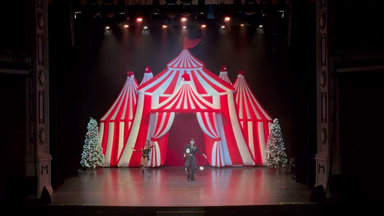 Franccesco Valentino Diabolo Act Circo Mágico do Natal 2025 Coliseu Micaelense Portugal 