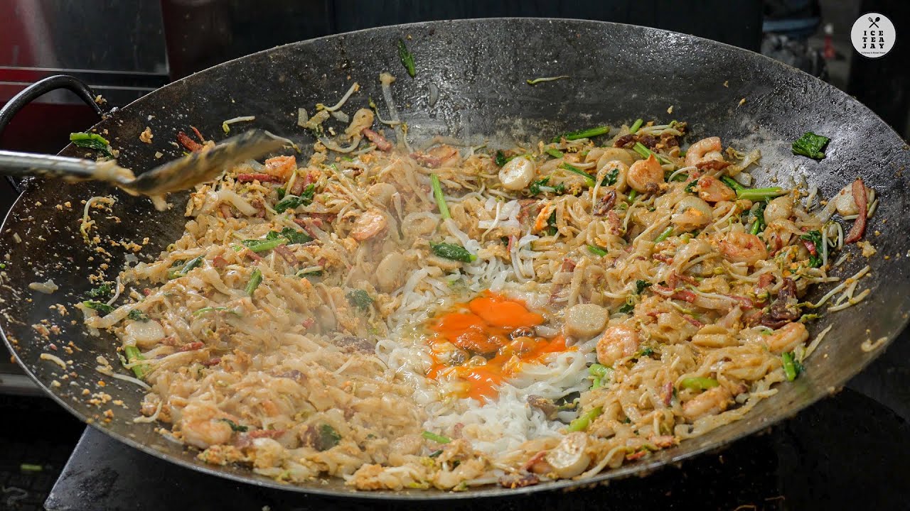 Drool Worthy Indonesian Food - The Best Char Kway Teow in Medan