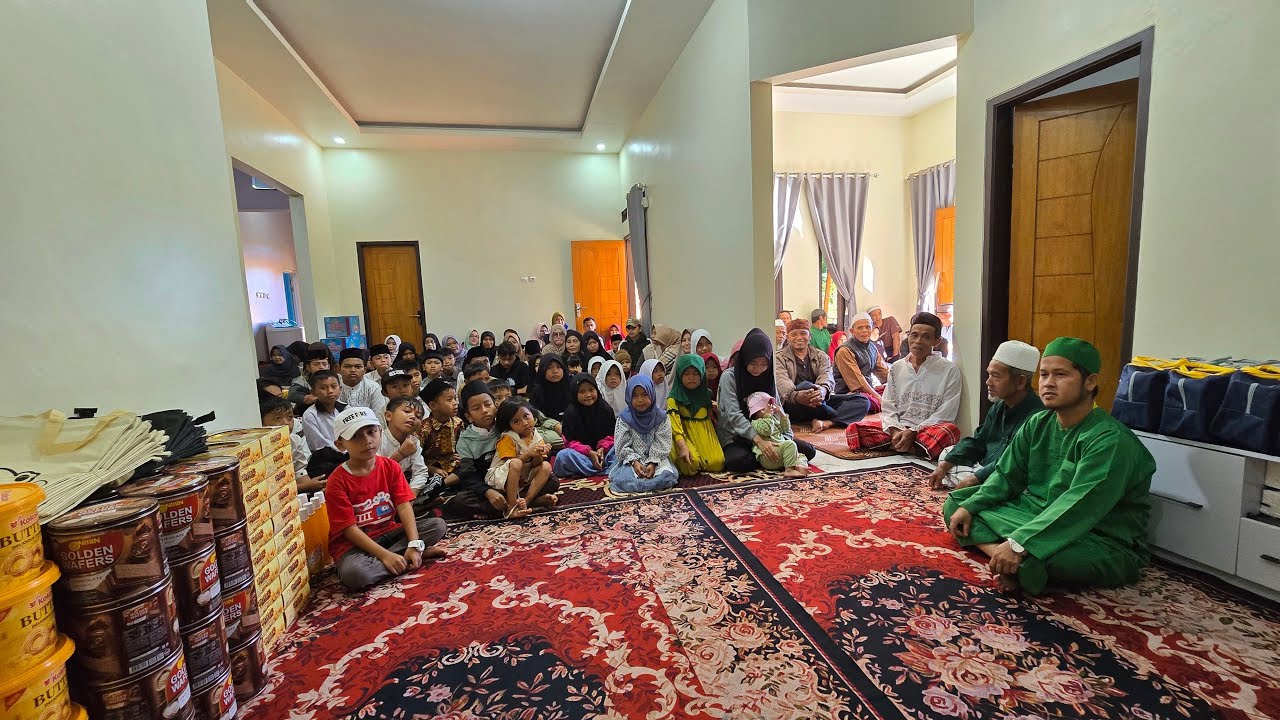 SANTUNAN ANAK YATIM DAN PEMBAGIAN THR LEBARAN SERTA BUKA BERSAMA