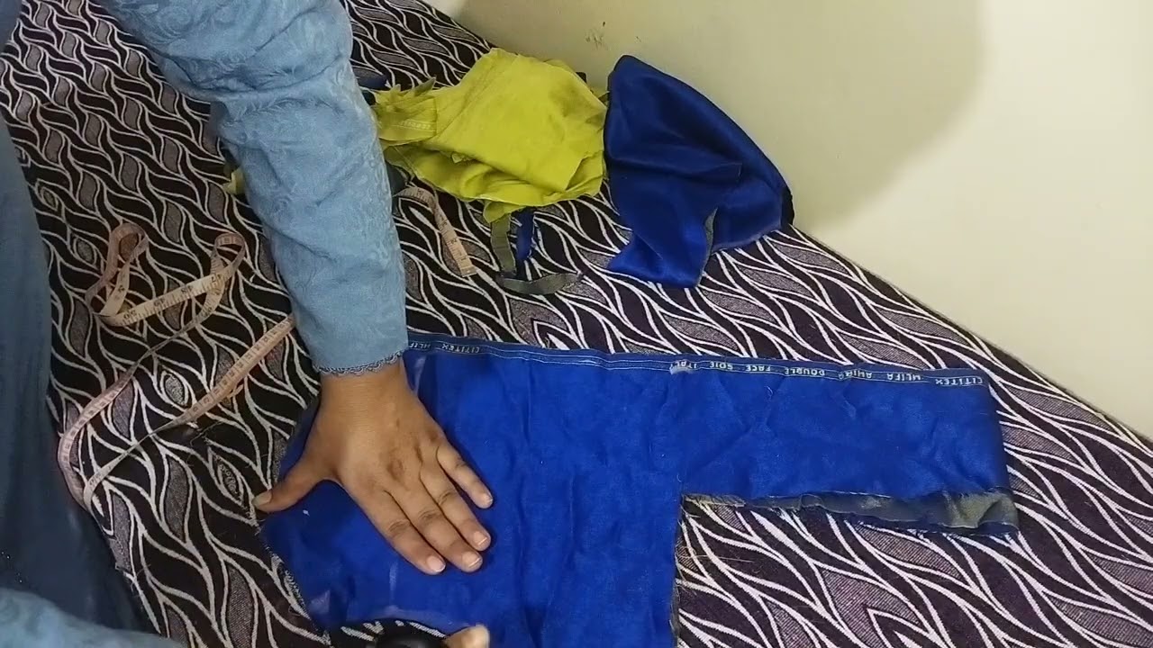 تفصـيل ✂️ وخـياطة 🧵 جـلابة صغـيرة 3 سنـوات بواسـطة بقايا القمـاش
