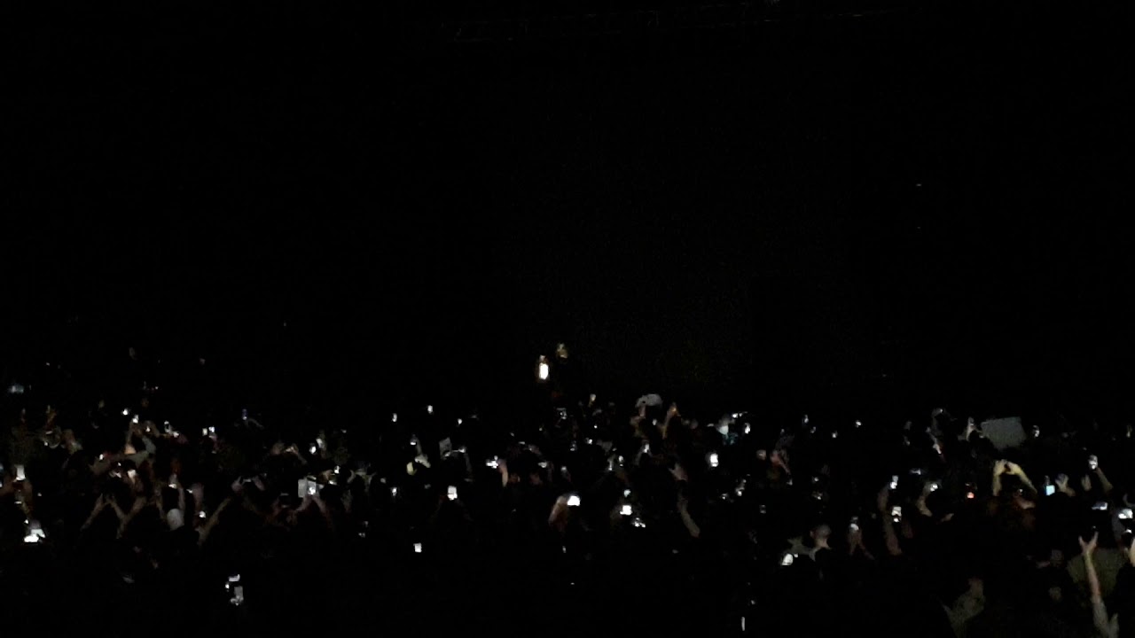 Bray Wyatt The Fiend Entrance Steel Cage Match WWE Glasgow 2019