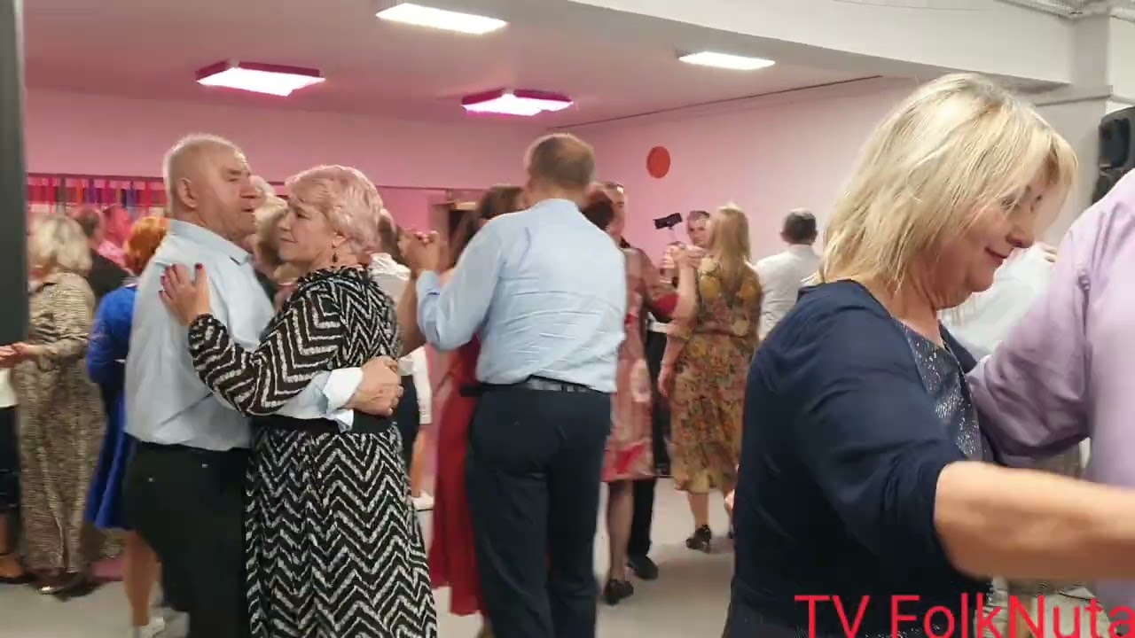 NOSTALGICZNE TANGO 