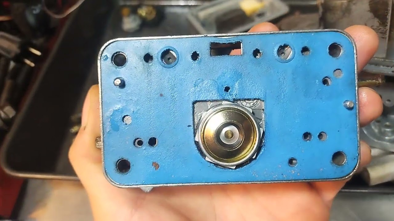 How to replace the power valve on a Holley carburetor 