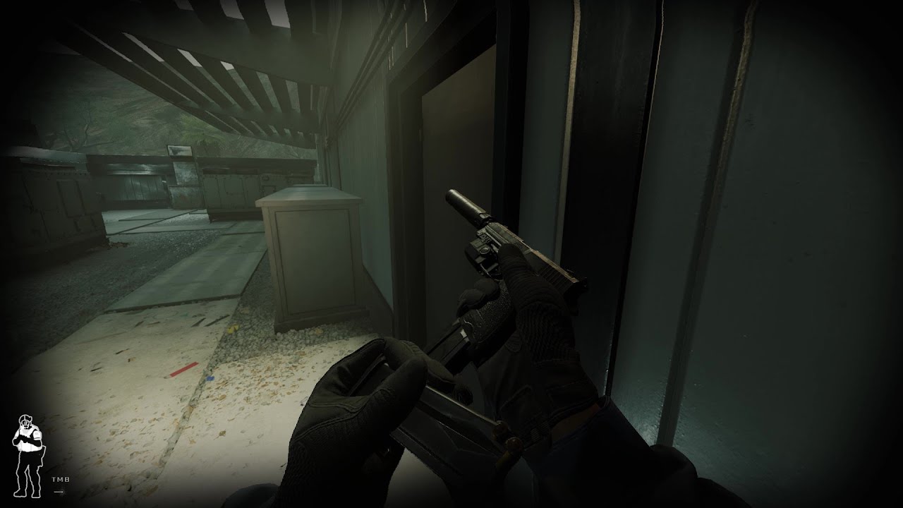 Solid Snake infiltrates 