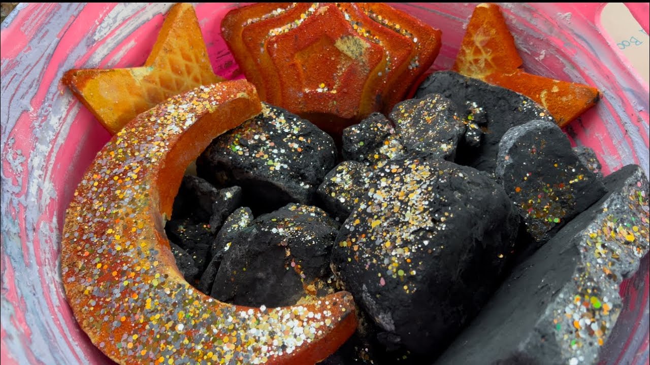 Rainy New Years Charcoal & Glittering Stars • Dusty Gymchalk Reforms • Satisfying Crumble • ASMR