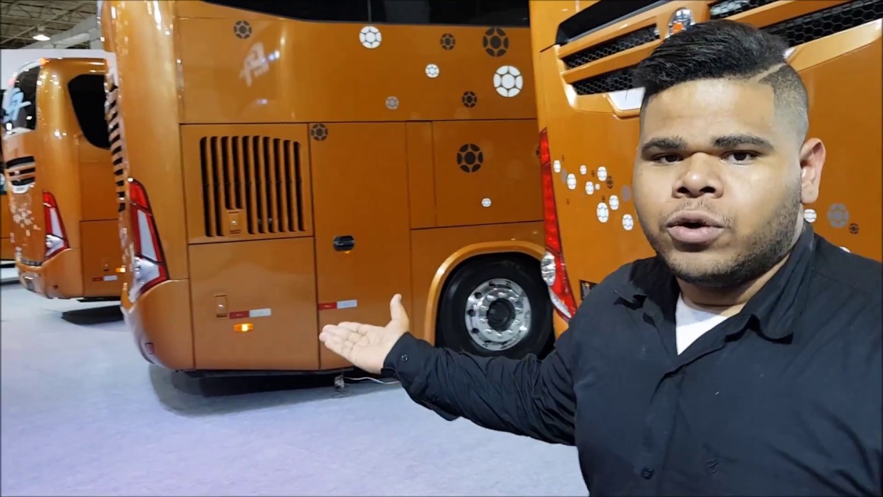 Latbus 2018 - Equipe Noroeste no estande da Marcopolo