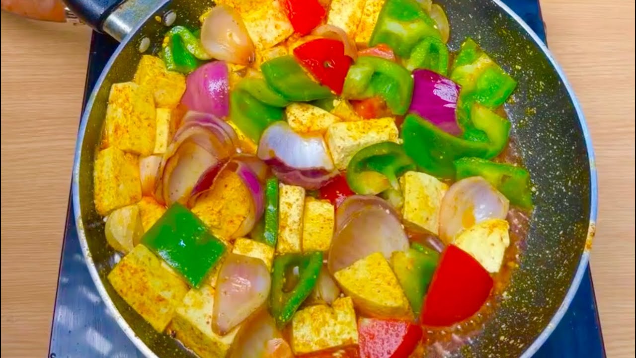Paneer Capsicum Masala: Ungliyan चाटने par majboor ho jaoge!