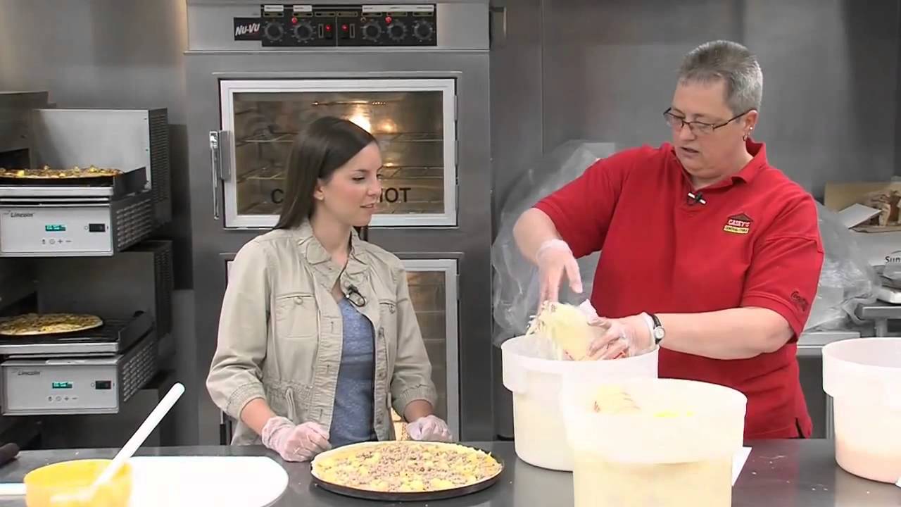 Iowa Girl Eats makes a Casey's Breakfast pizza with Rosie Sellers