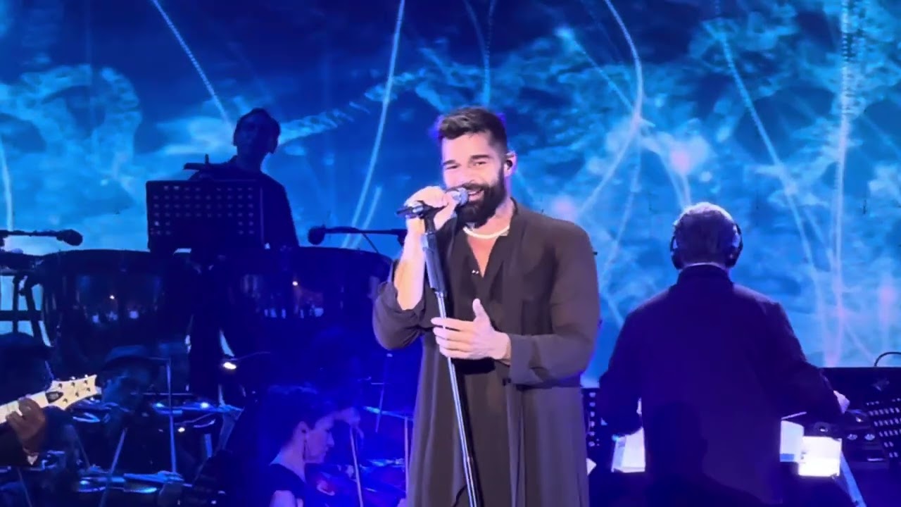 RICKY MARTÍN “Vuelo/ El Amor De Mi Vida/ Te Extraño Te Olvido Te Amo” SINFÓNICO GUADALAJARA 27 09 23